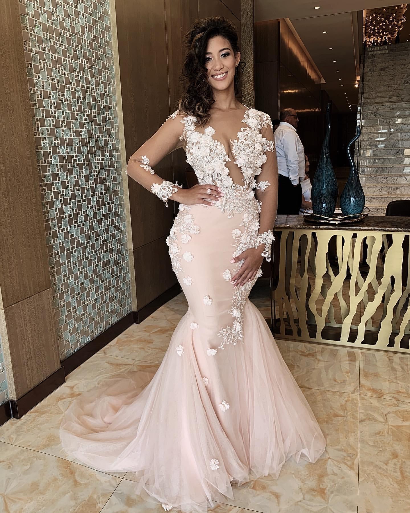 Champagne New Sexy Mermaid Evening Dresses Wear Lace 3D Flowers Appliques Beaded Long Sleeves Sweep Train Open Back Prom Party Pageant Gowns, Gray
Champagne New Sexy Mermaid Evening Dresses Wear Lace 3D Flowers Appliques Beaded Long Sleeves Sweep Train Open Back Prom Party Pageant Gowns, Gray