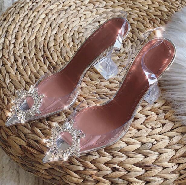 Fashion Women Transparent Crystal high heel sandals Pointed Toes Rhinestone Wedding Party shoes Shallow mouth Designer lady Sexy sandals, Option picture color
Fashion Women Transparent Crystal high heel sandals Pointed Toes Rhinestone Wedding Party shoes Shallow mouth Designer lady Sexy sandals, Option picture color