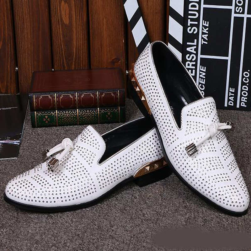 Hot Sale Casual Formal groomsmen Shoes For Men Black Genuine Leather Tassel Men Wedding groom Shoes Gold Metallic Studded Loafers 3 Colors