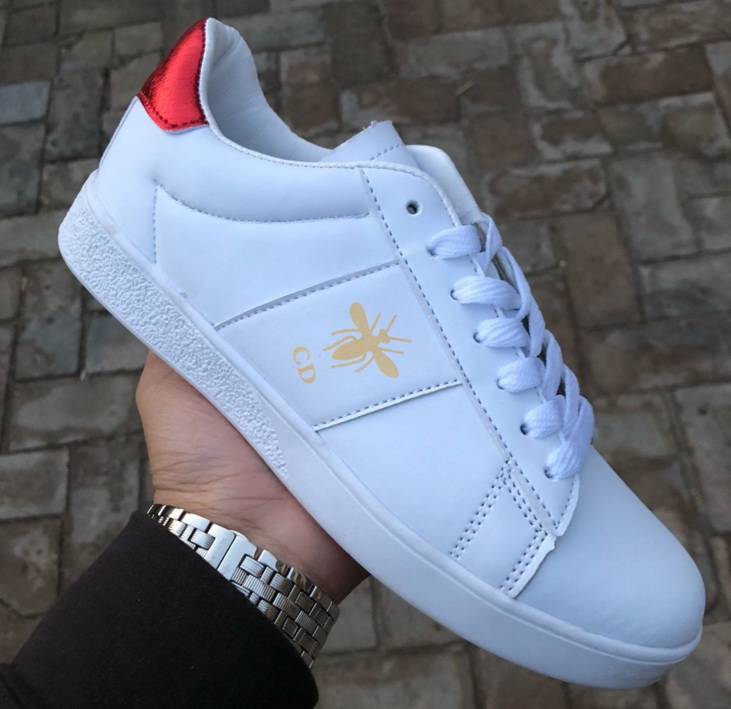 Hot 2021 new embroidery white shoes women Fashion breathable wild sports Dress flat shoes couple sneakers, Black
Hot 2021 new embroidery white shoes women Fashion breathable wild sports Dress flat shoes couple sneakers, Black