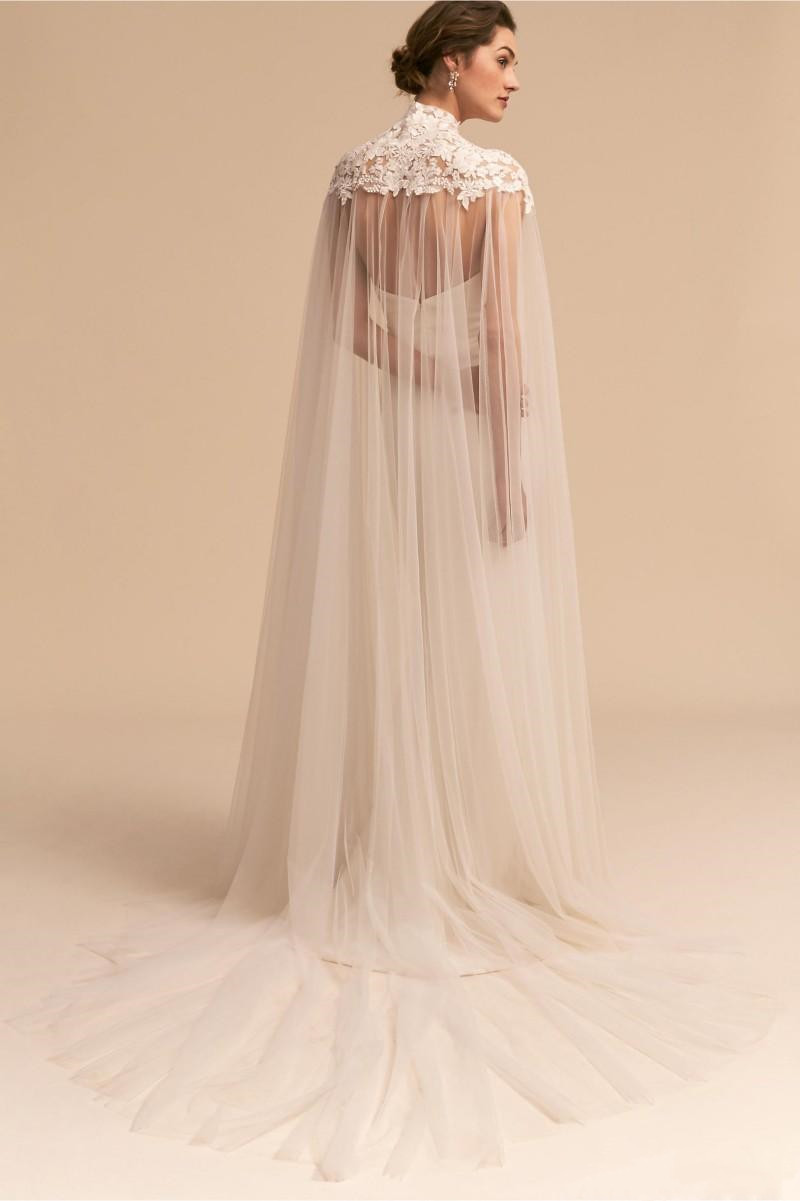 2019 Newest Bridal Wraps Tulle Long High Neck Wedding Cape Lace Jacket Bolero Wrap White Ivory Women Bridal Accessories covered buttons