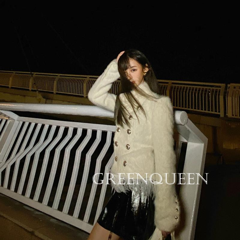 New design womens stand collar white color double breasted long sleeve slim waist bottom feather patchwork short coat jacket faux fur top