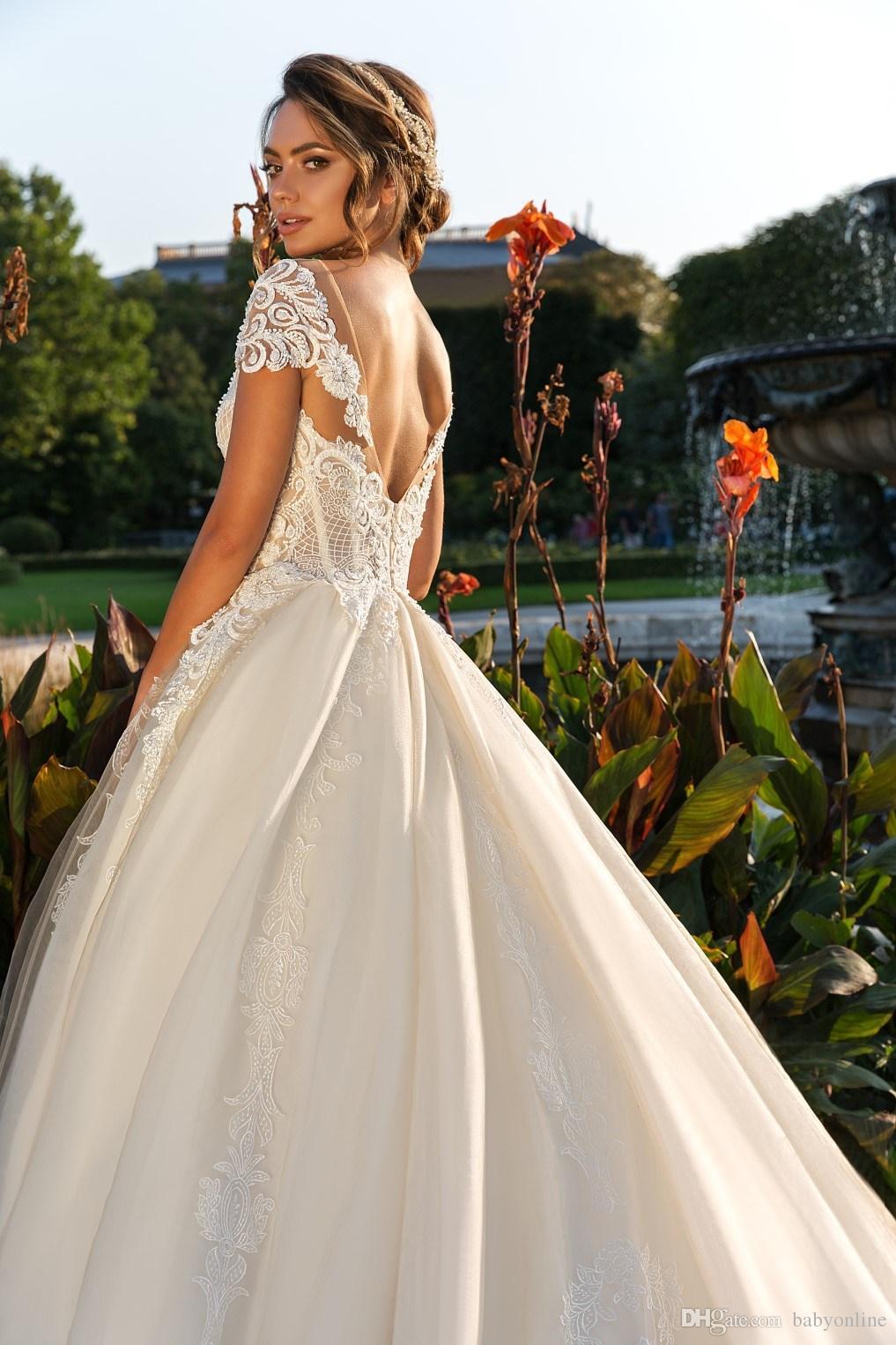 Elegant A Arabic Line Plus Size Dresses Long Off Shoulder Pleats Lace Appliqued Backless Wedding Dress Bridal Gowns Vestidos 0616 ppliqued