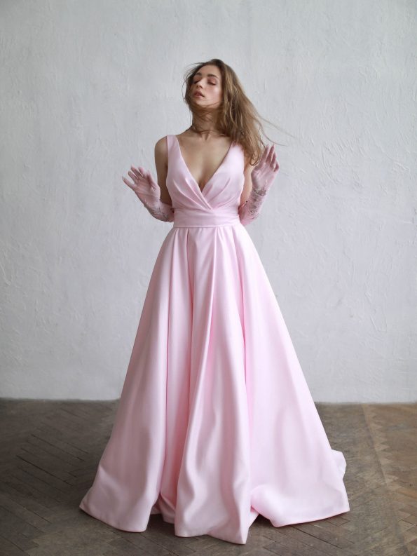 2020 Elegant Pink Prom Dresses Deep V Neck A Line Satin Evening Dresses Bow Sweep Train Formal Party Wear Custom Robes De Soirée