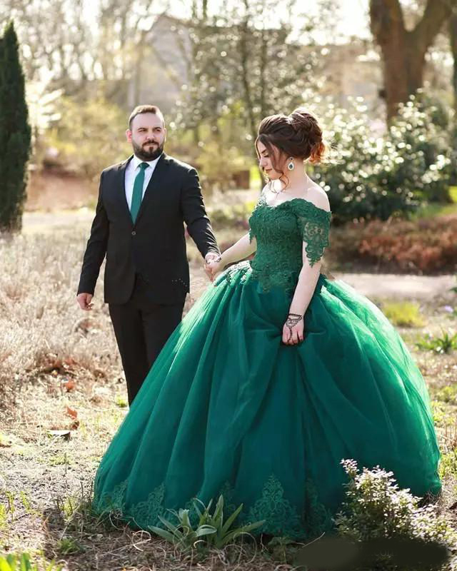 Dark Green Ball Gown Quinceanera Dresses Off The Shoulder Lace Appliques Tulle Floor Length Plus Size Prom quinceanera Gown