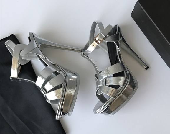 Hot Sale-New Tribute Patent/Soft Leather Platform Sandals Women High Heels Sandals Lady Shoes Pumps Original Leather, Pictures 2
Hot Sale-New Tribute Patent/Soft Leather Platform Sandals Women High Heels Sandals Lady Shoes Pumps Original Leather, Pictures 2