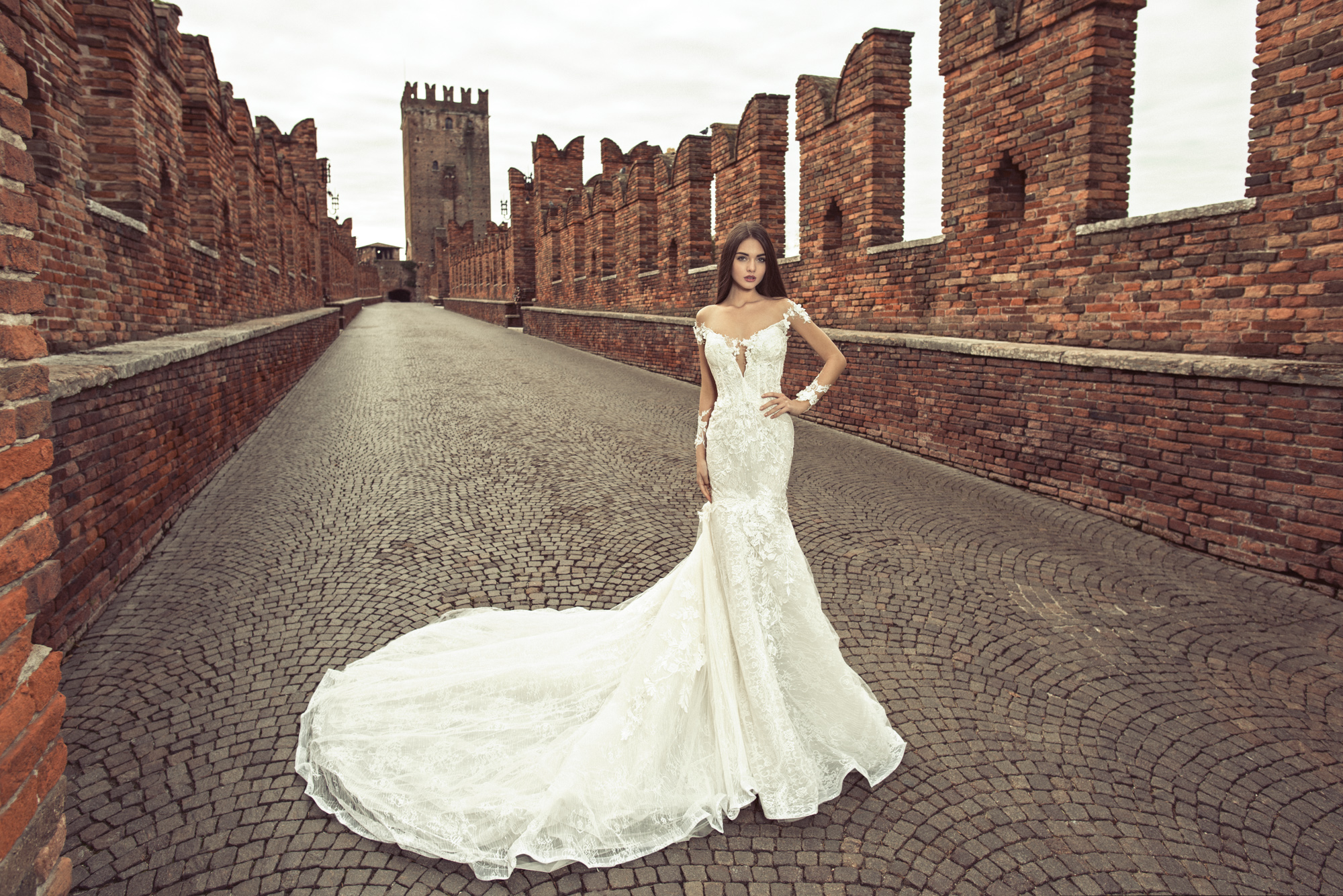 Julia Kontogruni 2019 Mermaid Wedding Dresses Off Shoulder Illusion Long Sleeve Lace Applique Beaded Beach Wedding Dress Bridal Gowns Cheap