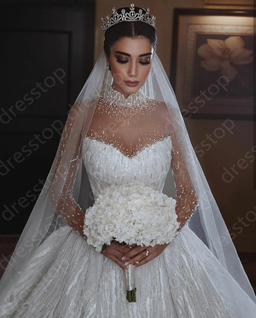 Arabic Dubai Vintage Wedding Dresses with High Collar Sheer Long Sleeve Luxury Sequined Garden Wedding Dress Beads vestido de novia