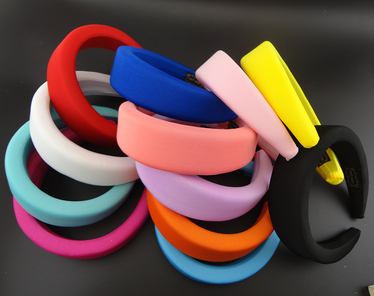 5PCS 4.0cm Thick sponge fill Silk Fabric Covered Plastic headbands hair Hoops for women wide Chunky hairbands
5PCS 4.0cm Thick sponge fill Silk Fabric Covered Plastic headbands hair Hoops for women wide Chunky hairbands