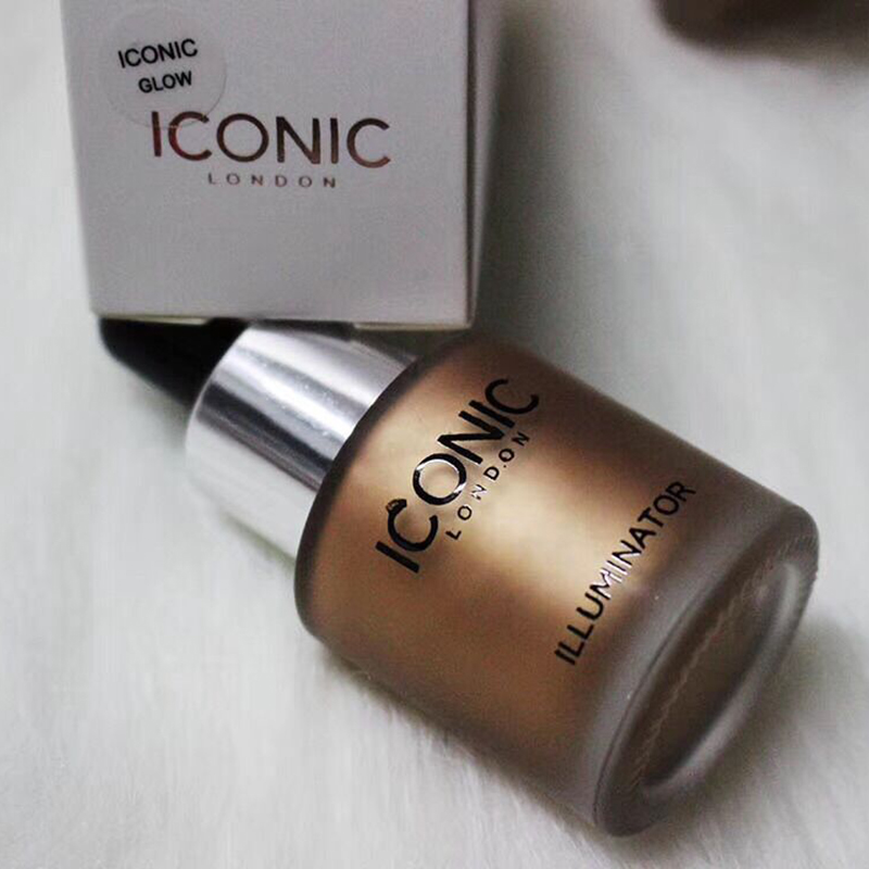 Iconic London Illuminator Liquid Highlighter In Shine Original Shine Glow Three Color Face Make up Highlighter 3 Color 13.5ML
Iconic London Illuminator Liquid Highlighter In Shine Original Shine Glow Three Color Face Make up Highlighter 3 Color 13.5ML