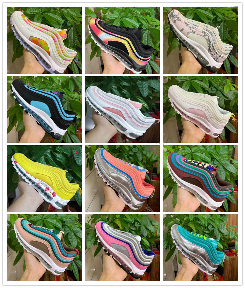 2020 Running Shoes for men Tie Dye Black Tatum Triple White Black Throwback Future Have a day womens Trainer Sports Sneaker Size 36-40
2020 Running Shoes for men Tie Dye Black Tatum Triple White Black Throwback Future Have a day womens Trainer Sports Sneaker Size 36-40