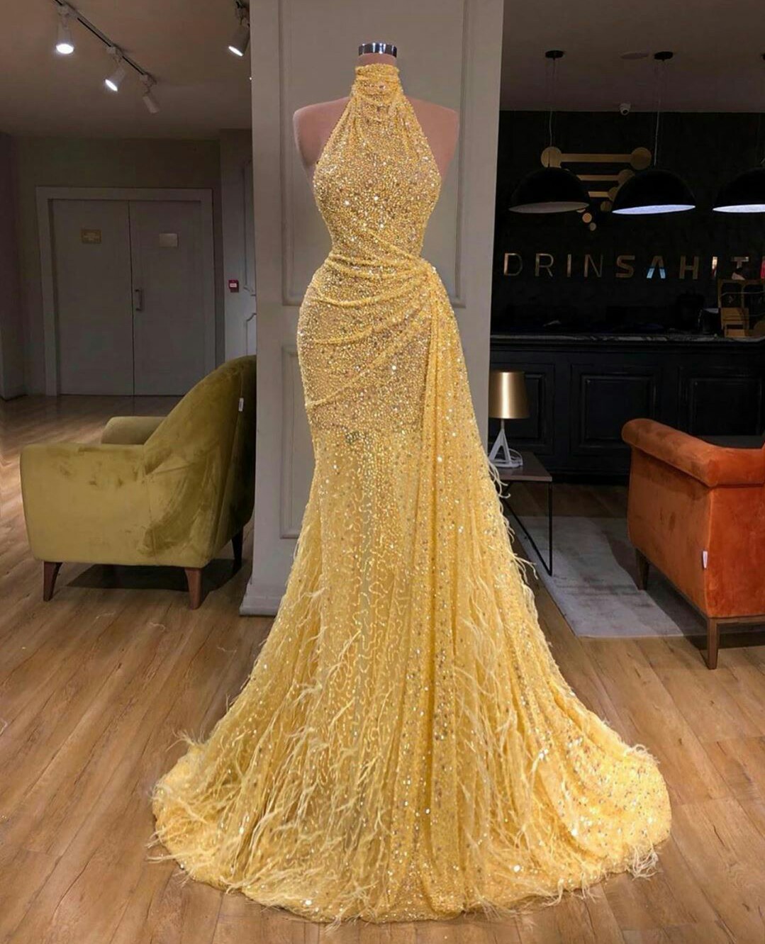 2020 Yellow Mermaid Arabic Prom Dresses High Collar Sleeveless Sexy Evening Gowns Backless Sweep Train Formal Party Dress robes de soiree