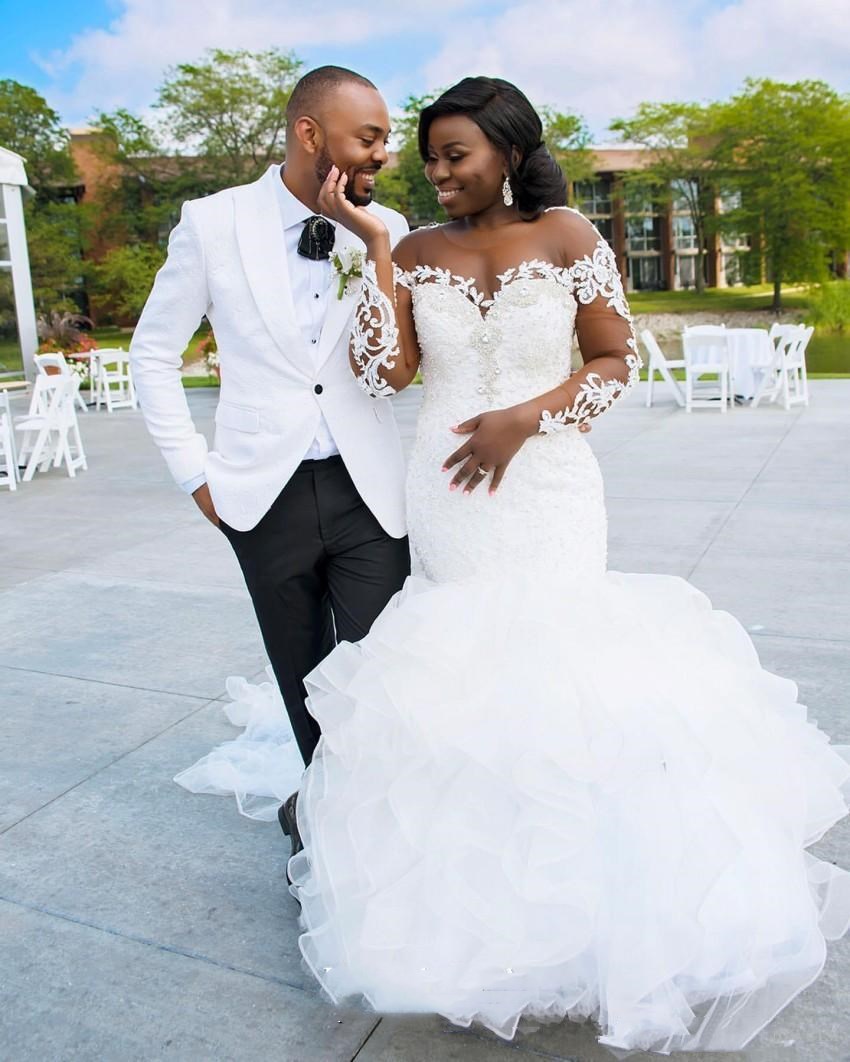 Plus Size African Wedding Dresses with Long Sleeve 2020 Lace Applique Cascading Ruffles Sweep Train Beach Bride Reception Gown