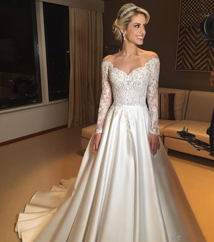 Country Wedding Dresses Off The Shoulder Lace Appliqued A Line Long Sleeve Beach Wedding Dress Satin Bow Boho Bridal Gowns Robe De