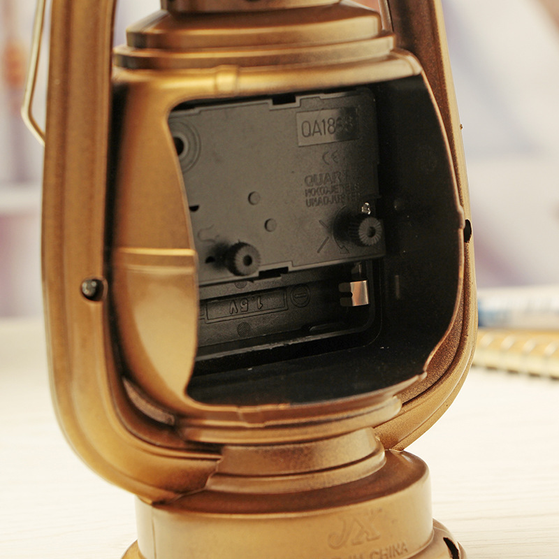 Vintage Alarm Clock Retro Oil Lamp Alarm Clock Watch Table Kerosene Light Living Room Decor Articles Office Craft Ornament