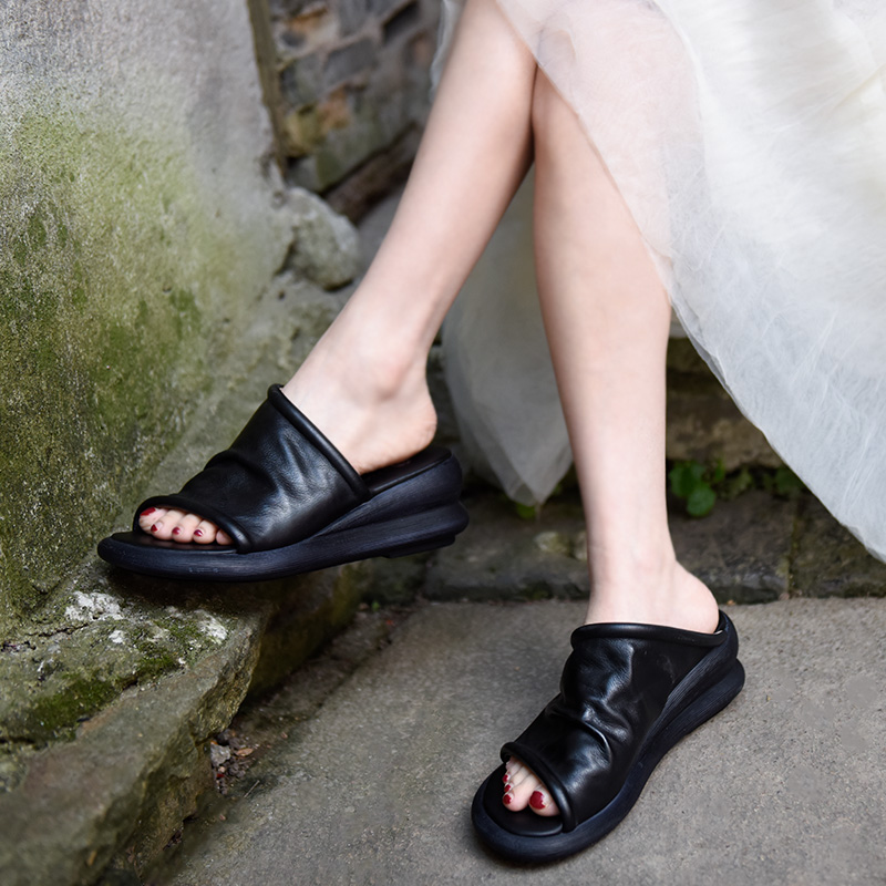 Artmu Original Vintage Genuine Leather Women's Slippers Wedge Heels Female Outside Wear Thick Sole Mother's Shoes 2020 New, Black
Artmu Original Vintage Genuine Leather Women's Slippers Wedge Heels Female Outside Wear Thick Sole Mother's Shoes 2020 New, Black