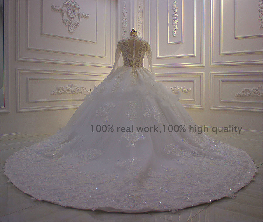 Luxury 2020 Lace Ball Gown Wedding Dresses V Neck Appliqued Sequins Cap Sleeve Modest Bridal Gowns Sweep Train Plus Size robes de soiree