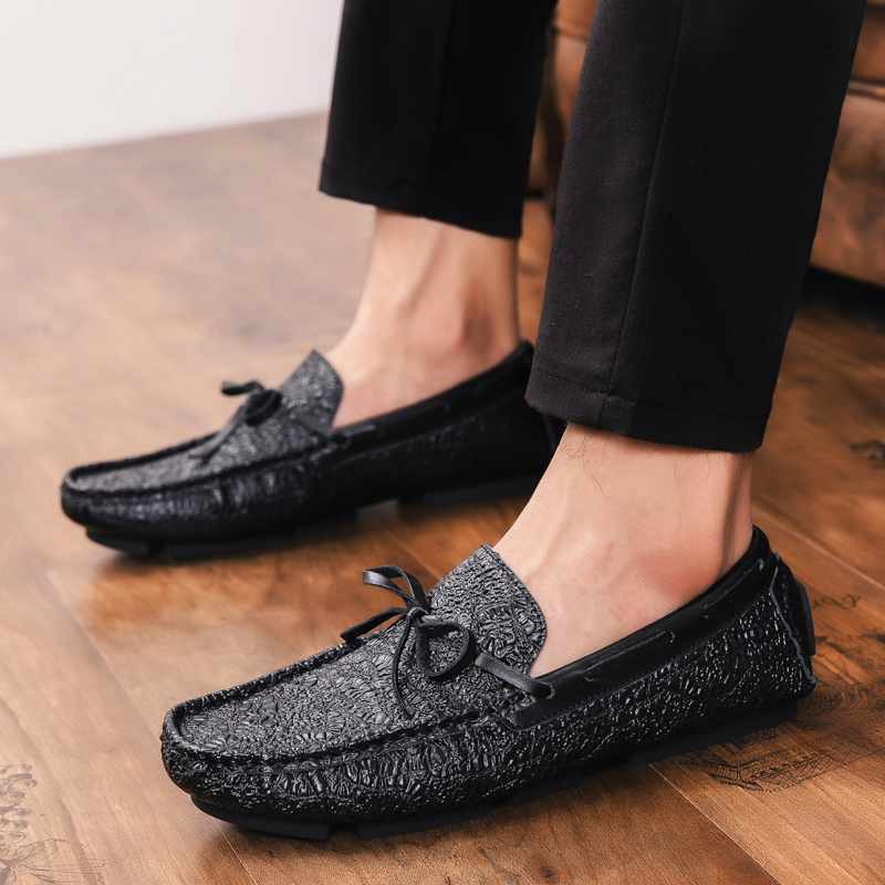 Mens Shoes Casual 2019 Spring Summer Men Loafers New Slip On Leather Youth Men Shoes Breathable Fashion Flat Footwear Black Y200104