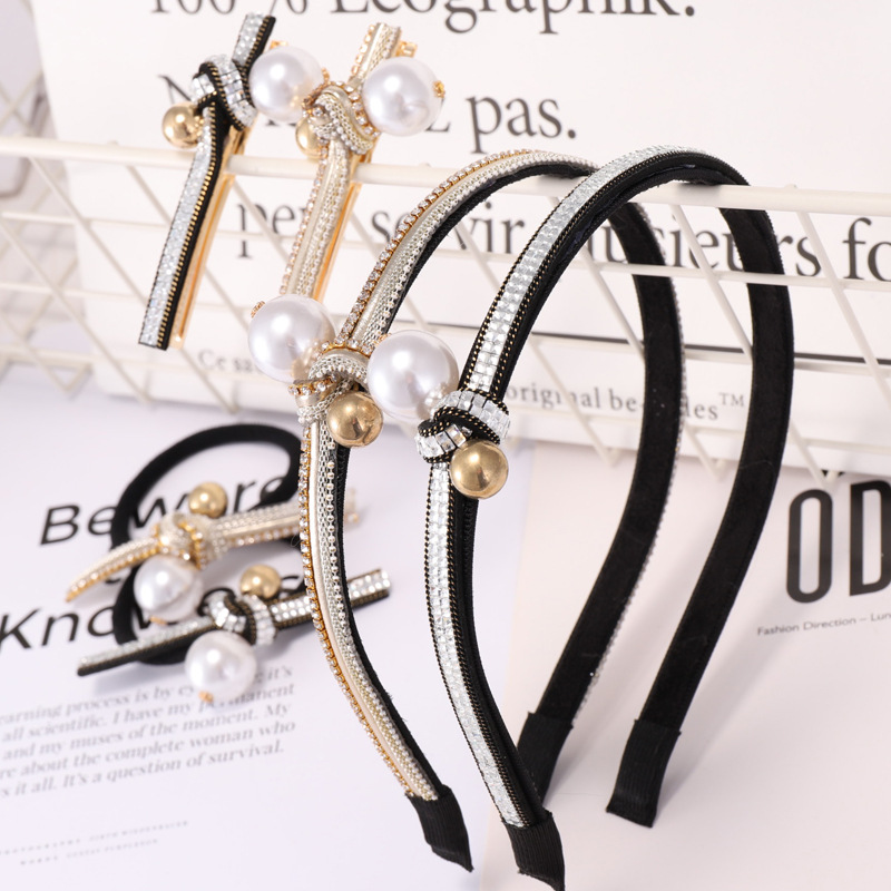 Hot Stamping Pearl Crystal Headband For Women Simple Knotted Female Hairband Fashion Headwear Girls Hair Accessories C120
Hot Stamping Pearl Crystal Headband For Women Simple Knotted Female Hairband Fashion Headwear Girls Hair Accessories C120