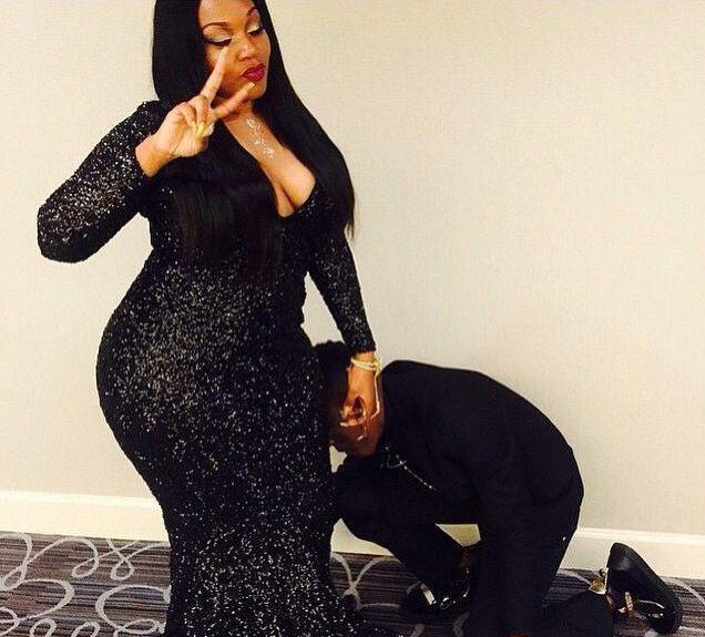 2020 Black Plus Size Prom Dresses Sexy Deep V Neck Long Sleeves Lace Velvet Evening Gowns South African Sweep Train Formal Party Dress