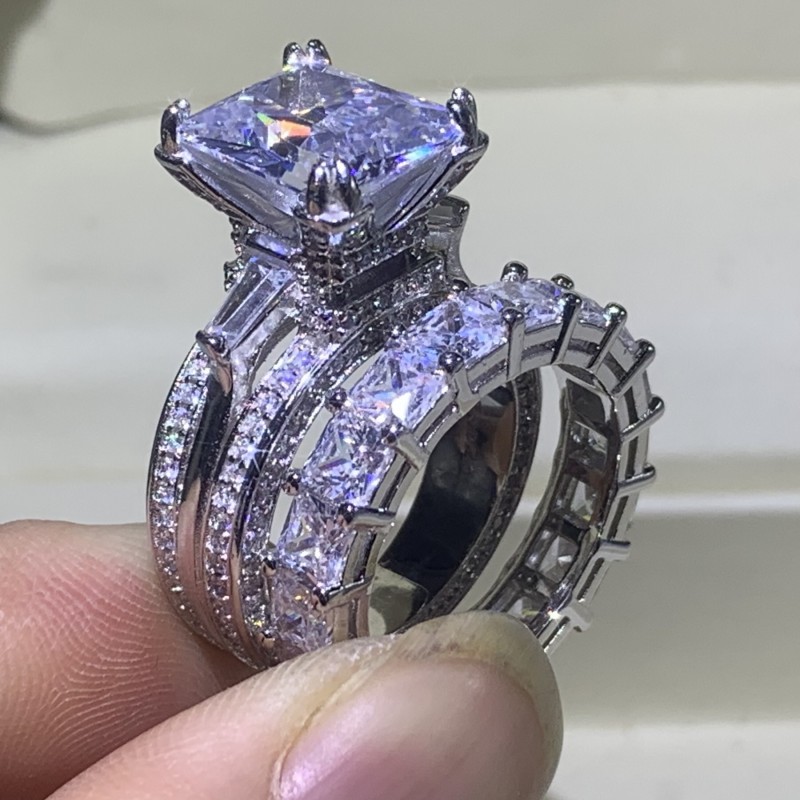 2020 New Arrival Luxury Jewelry Couple Rings 925 Sterling Silver Princess Cut White Topaz Big Gemstones Women Wedding Bridal Ring Set Gift