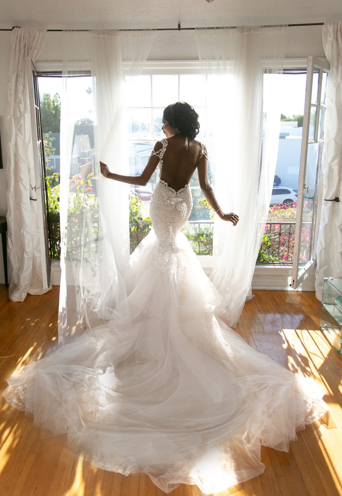 Black Girls Mermaid Wedding Dresses 2019 Naama & Anat Lace Appliques Paerls Backless Bridal Gowns Beach Africa Plus Size robe de mariée