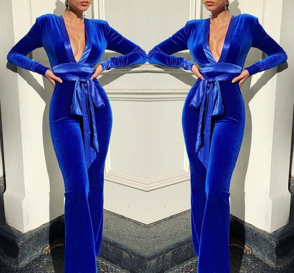 2020 Winter Royal Blue Velvet Prom Evening Jumpsuit Dresses Long Sleeve Deep V-neck Ribbon Women Pantsuits Bridesmaid Bridal Party Dress
2020 Winter Royal Blue Velvet Prom Evening Jumpsuit Dresses Long Sleeve Deep V-neck Ribbon Women Pantsuits Bridesmaid Bridal Party Dress
