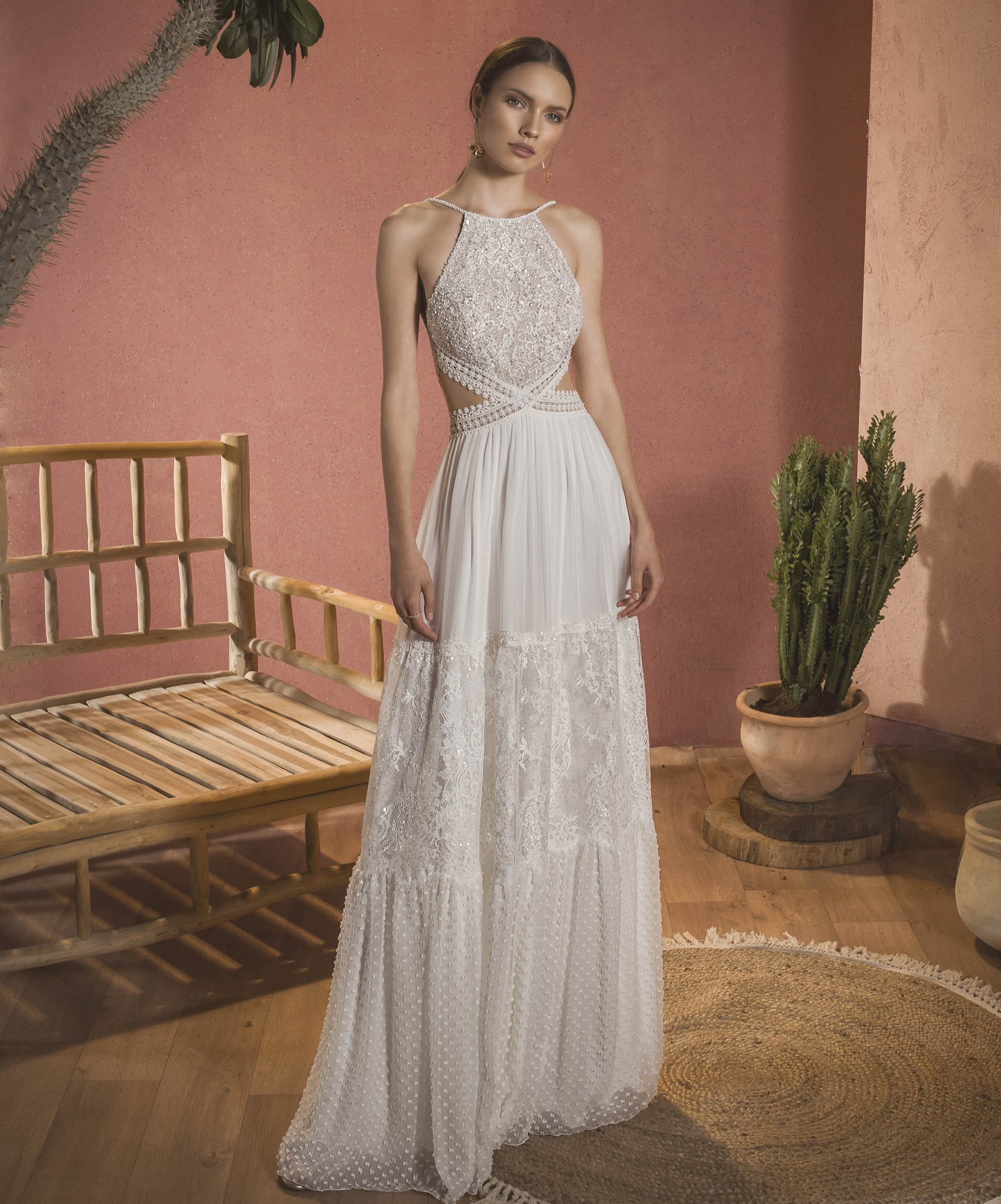 Fahion Bohemian Wedding Dresses Sezy Cutaway Sides A Line Chiffon Lace Appliqued Bridal Gowns Sequins Backless robes de mariée
