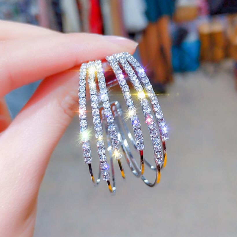 Fashion C Shape Exaggerated Rhinestone Hoop Earrings For Women Statement Big Silver/Gold Color Round Circle Loop Earring Party Gift
Fashion C Shape Exaggerated Rhinestone Hoop Earrings For Women Statement Big Silver/Gold Color Round Circle Loop Earring Party Gift
