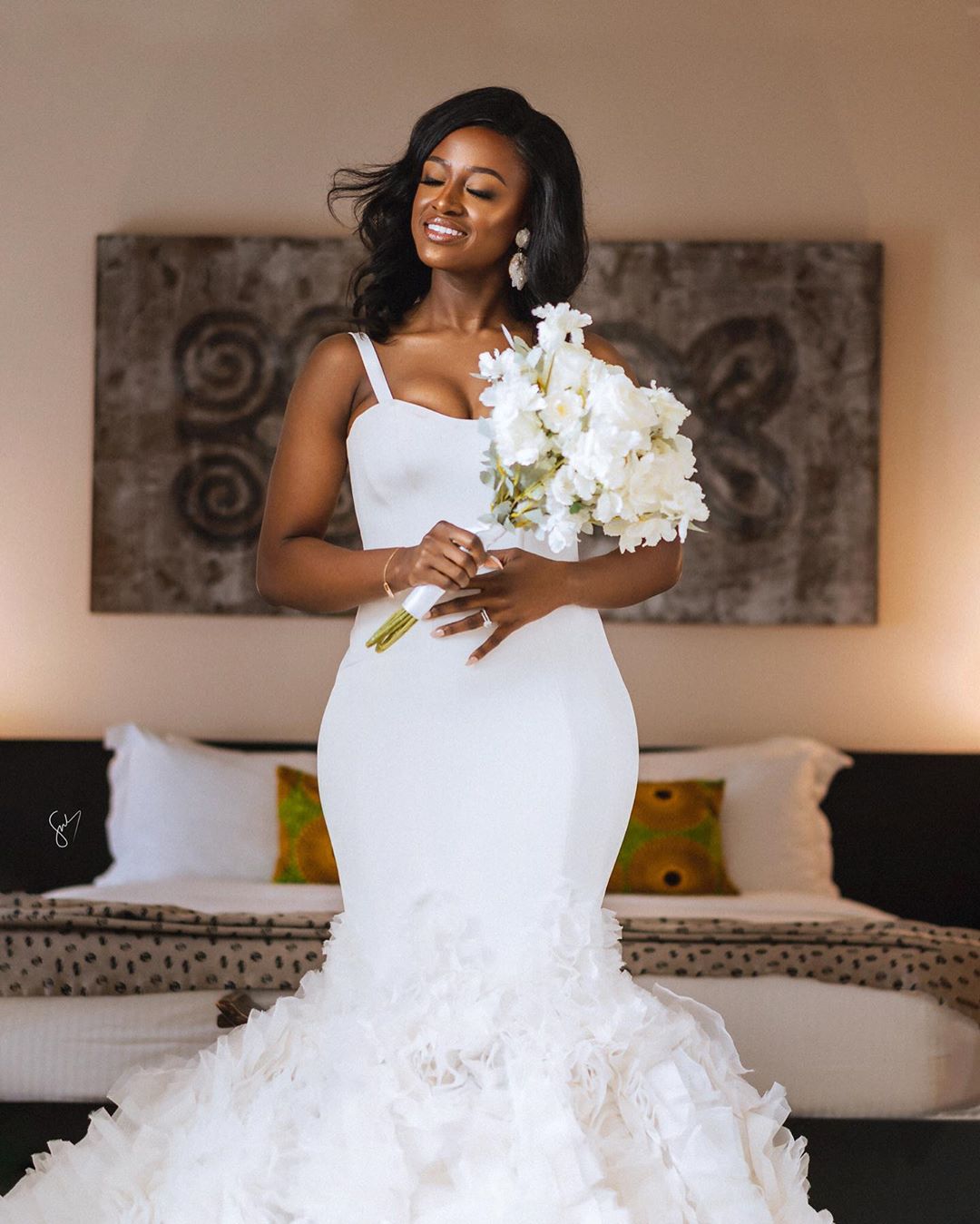 Mermaid Wedding Fabulous Dresses Off The Shoulder Satin Bridal Gowns Sweep Train Cascading Ruffles Trumpet Robe De Marie