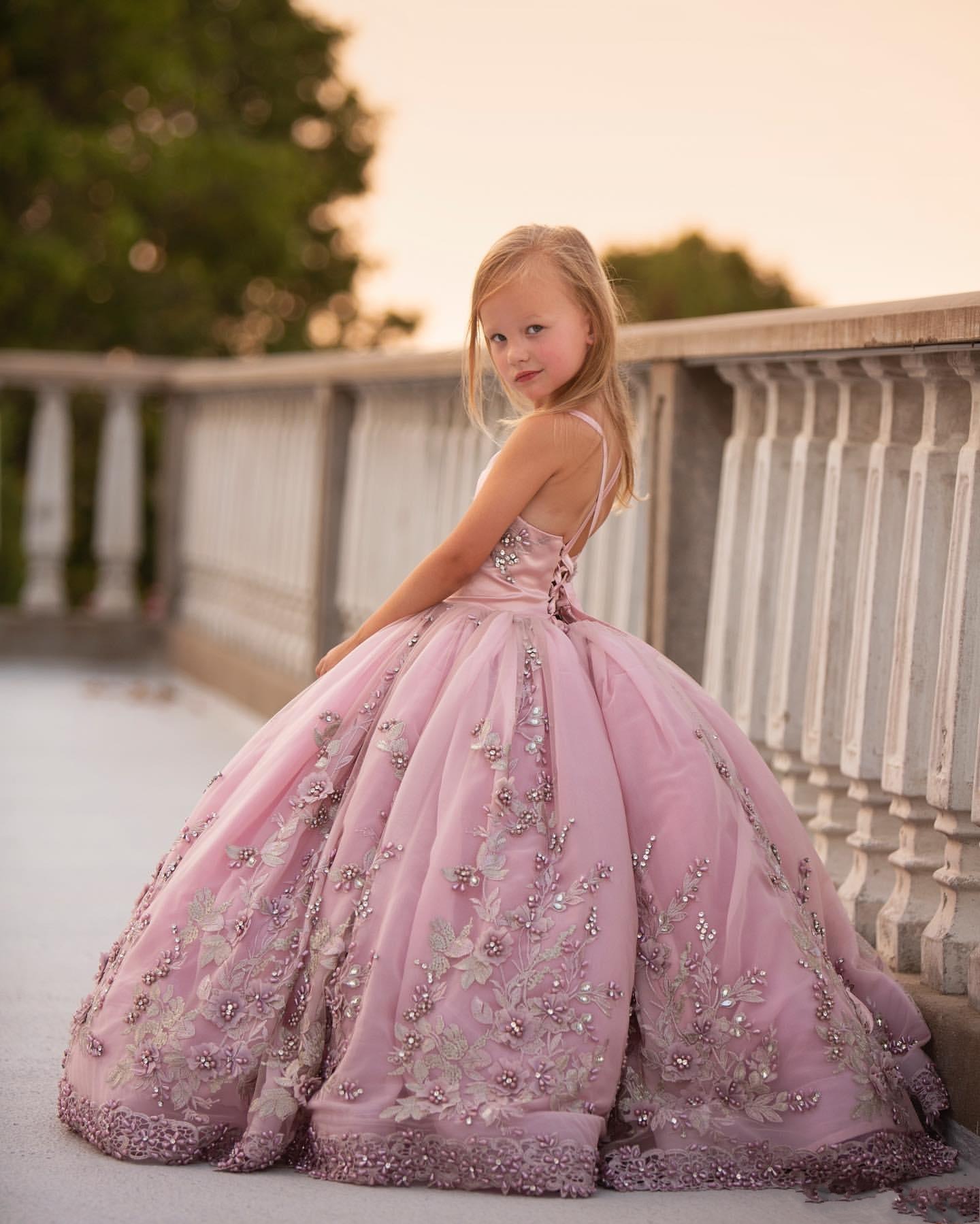 Flower Pink Ball Gown Girl Pearls Lace Appliqued Baby Toddler First Communion Gowns Formal Little Girl s Pageant Dresses AL s s