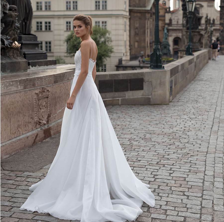 Line Cheap A Lace Beach Wedding Dresses Spaghetti Straps Neck Bohemian Bridal Gowns Tulle Sweep Train Robe De Marie