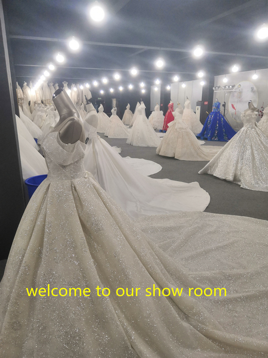 Plus Size Tiered Skirts Wedding Dress Tea Length Vintage Bridal Beach Sheer Dresses Lace Appliques Gowns