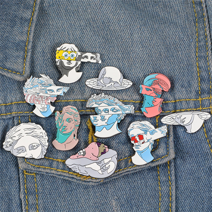 Creative Segmentation Sculpture Heads Brooches Skeleton Brooch Enamel Pins Classic Lapel Pins for Women Girl Men Badges T368
Creative Segmentation Sculpture Heads Brooches Skeleton Brooch Enamel Pins Classic Lapel Pins for Women Girl Men Badges T368