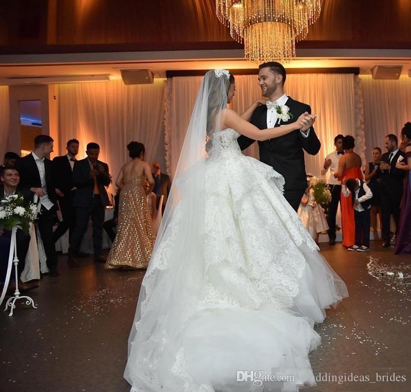 Full Lace Ball Gown Dresses Sweetheart Pearls Beaded Tiered Skirt Bridal Gowns Strapless Puffy Princess Church Wedding Dress