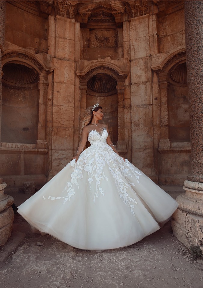 luxury long sleeve wedding dresses beading lace appliqued sheer neck bridal gowns sweep train church wedding dress robe de marie