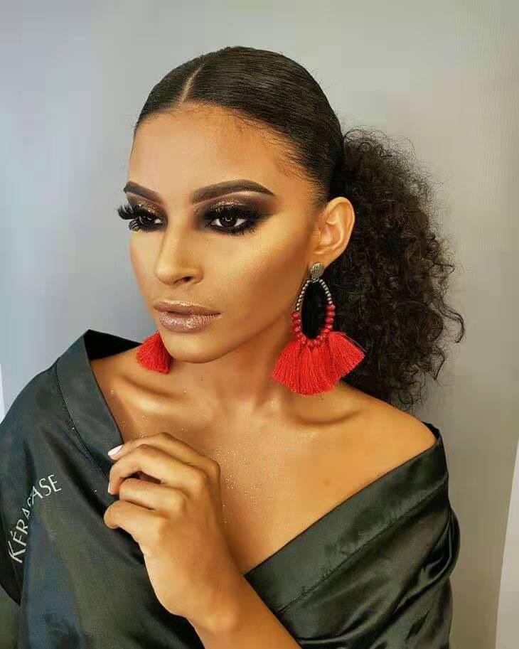 Afro Kinky Curly human hair ponytail extensions Kinky Curly drawstring human hair ponytail hairpieces natural curly clip in ponytail (18)
Afro Kinky Curly human hair ponytail extensions Kinky Curly drawstring human hair ponytail hairpieces natural curly clip in ponytail (18)