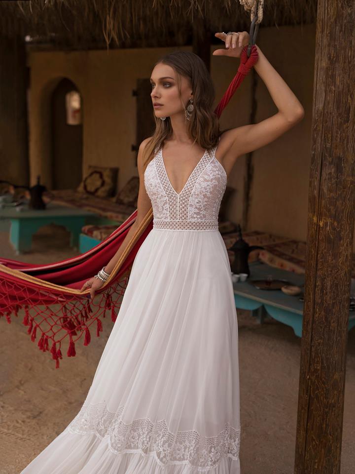 2019 Asaf Dadush Boho Wedding Dresses Floor Length Lace Applique Beaded Bridal Gowns Custom Made Sexy Backless Beach Wedding Dress