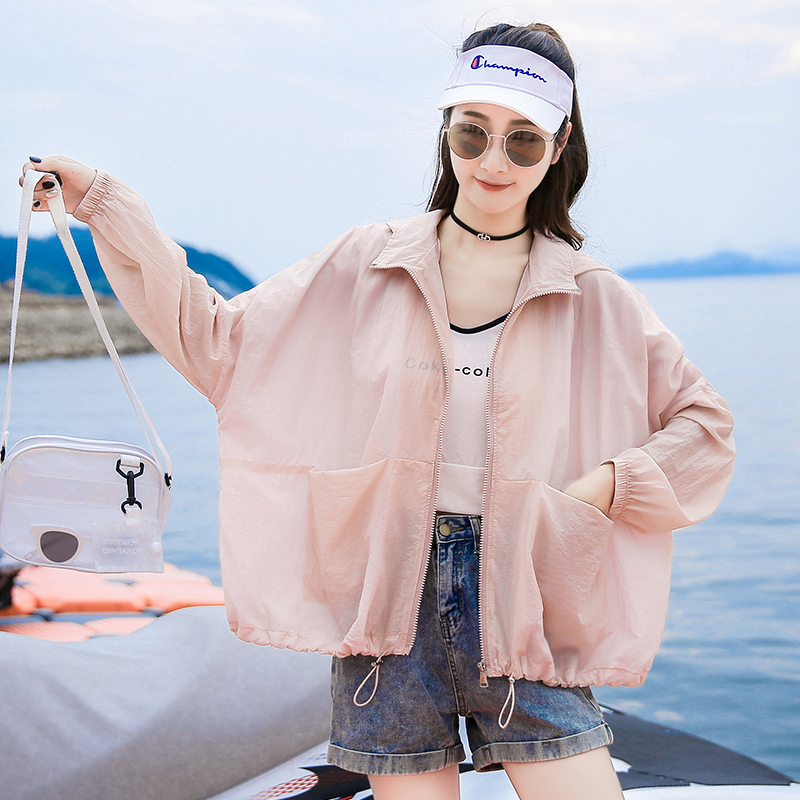 2020 Summer Thin Loose Breathable fashion Big pocket Trench Coat UV Sun Protection Hooded Sunscreen Beach Windbreaker Casual, Orange
2020 Summer Thin Loose Breathable fashion Big pocket Trench Coat UV Sun Protection Hooded Sunscreen Beach Windbreaker Casual, Orange