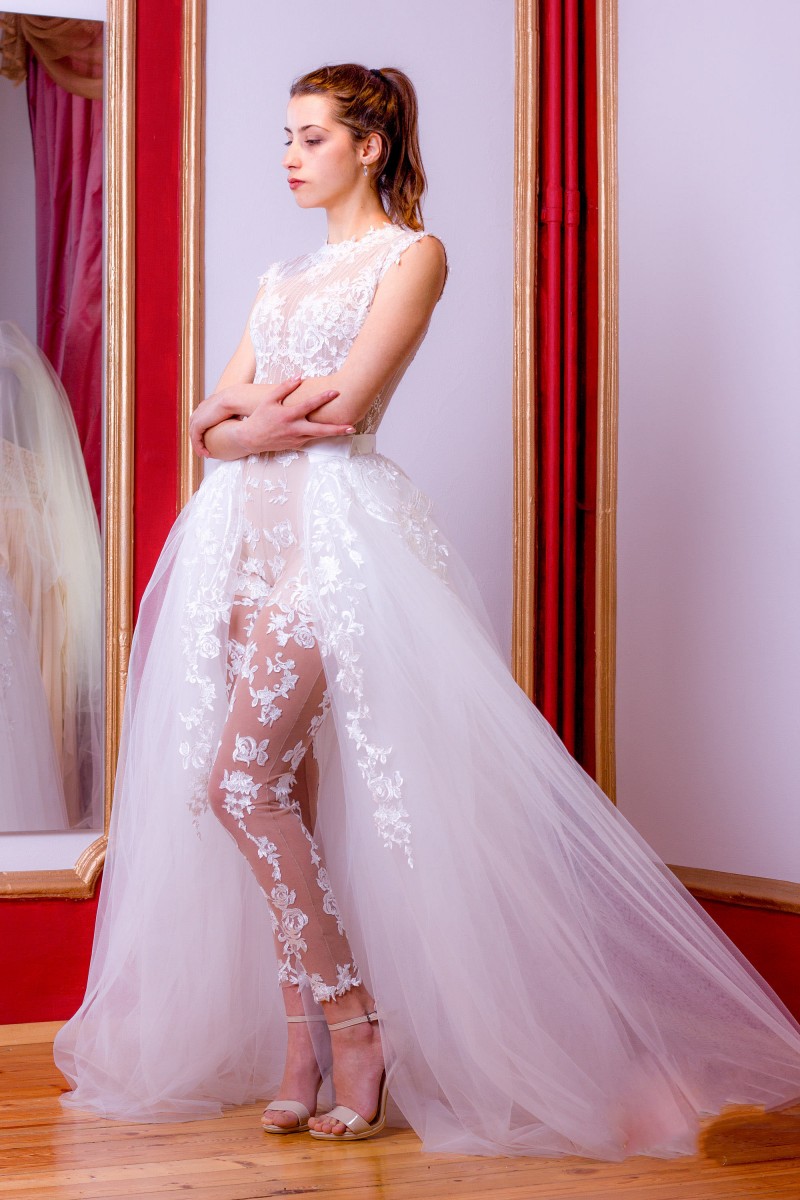 gorgeous wedding dresses jumpsuits with detachable train lace appliques plus size bridal gowns pants suits robe de marie