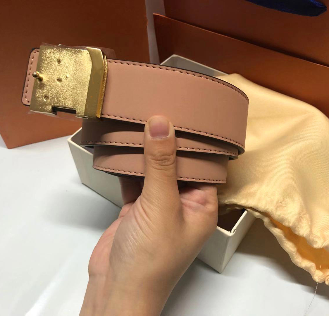 Mens Fashion Designer Belts Luxury Belt Man Woman Brand Belts Casual F Letters Logo Smooth Buckle Width 38mm High Quality with Box
Mens Fashion Designer Belts Luxury Belt Man Woman Brand Belts Casual F Letters Logo Smooth Buckle Width 38mm High Quality with Box
