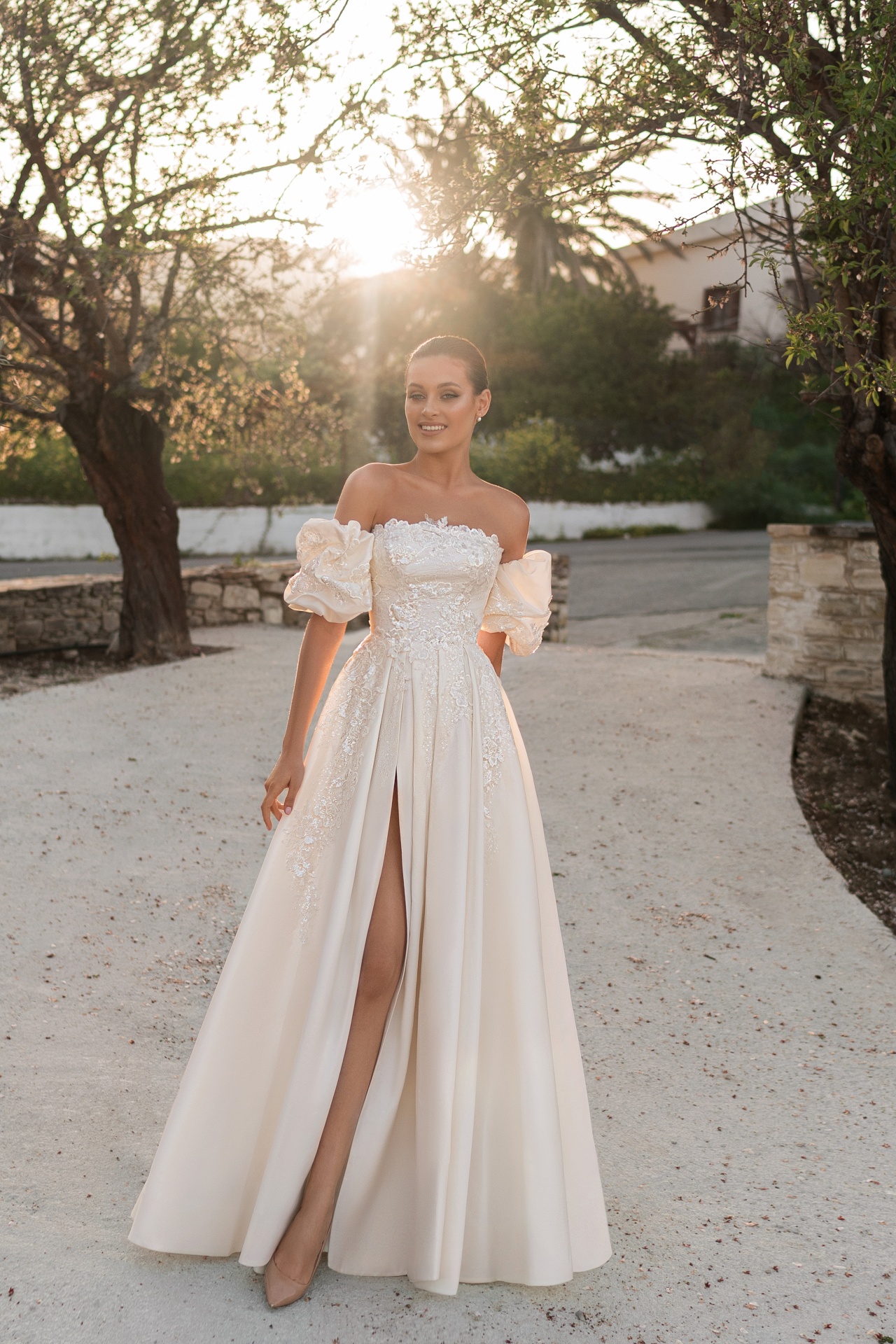 A Line Elegant Dresses Sexy Off Shoulder Short Sleeve Lace Appliques Bridal Gowns Beach Lace-up Back Summer Wedding Dress ppliques -up