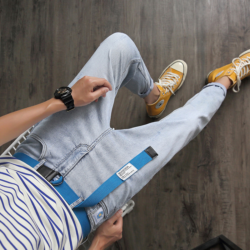Men's Jeans 2020 Summer New Korean Version of The Trend of Small Feet Nine Points Jeans Pencil Pants Casual Trousers with Belt, Light blue
Men's Jeans 2020 Summer New Korean Version of The Trend of Small Feet Nine Points Jeans Pencil Pants Casual Trousers with Belt, Light blue