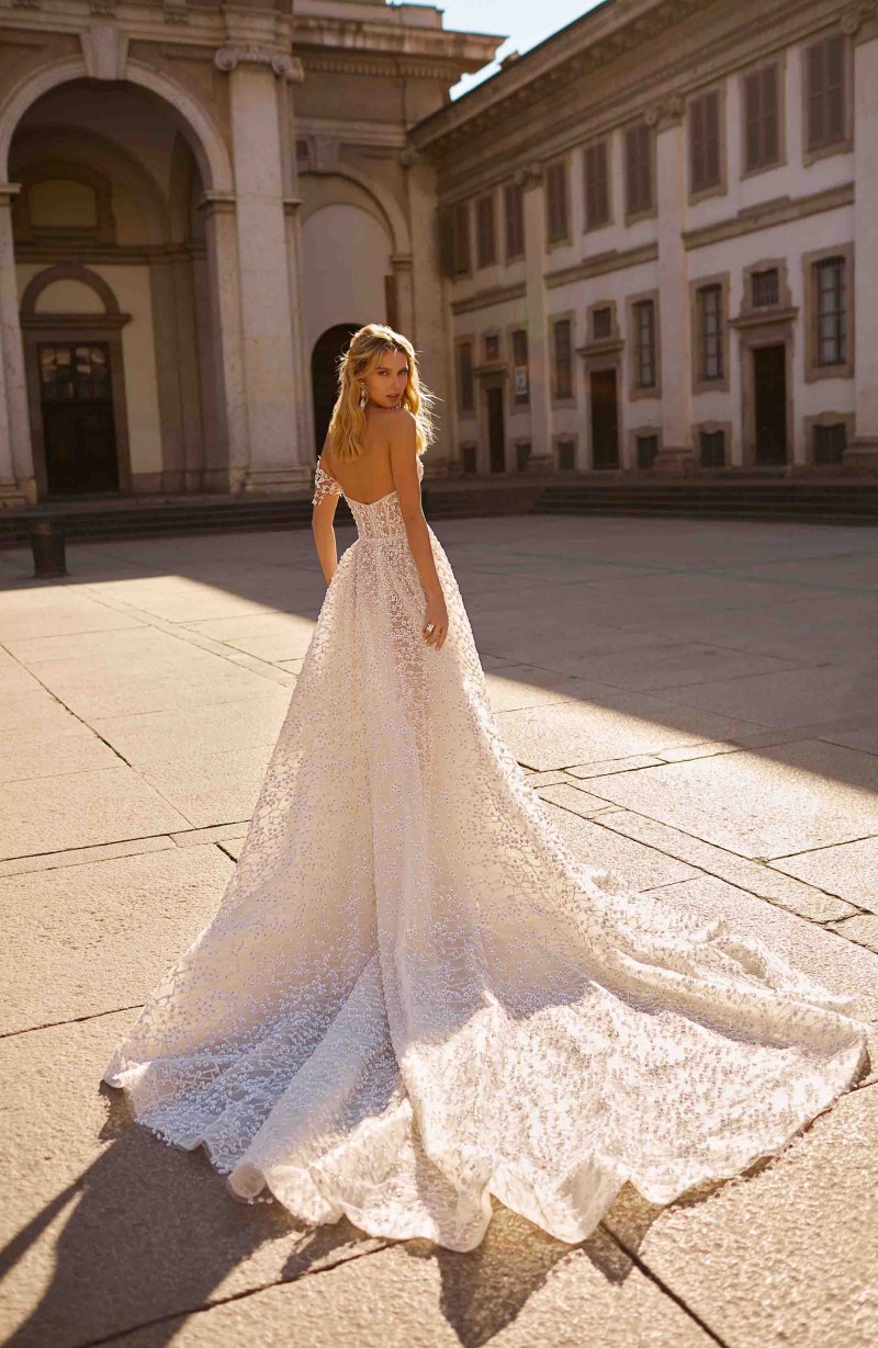 2020 Berta Illusion Bodice Wedding Dresses One Shoulder Hand Made Flowers Beaded Lace Wedding Gowns Sweep Train Vestidos De Novia