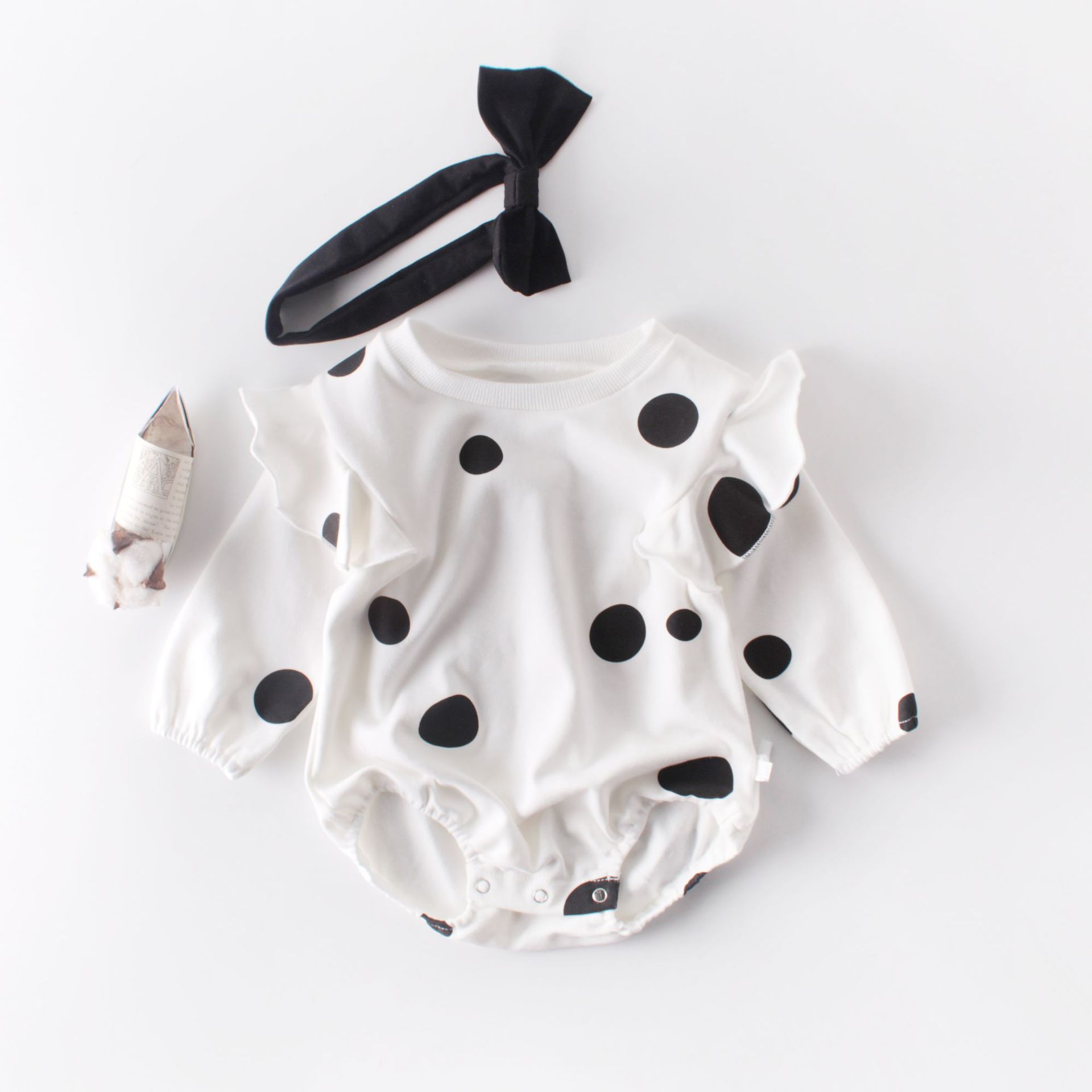 baby kids designer clothes Romper Long Sleeve Polka Print Romper Clothes 100% cotton girl thick rompers 0-2T, As picture
baby kids designer clothes Romper Long Sleeve Polka Print Romper Clothes 100% cotton girl thick rompers 0-2T, As picture