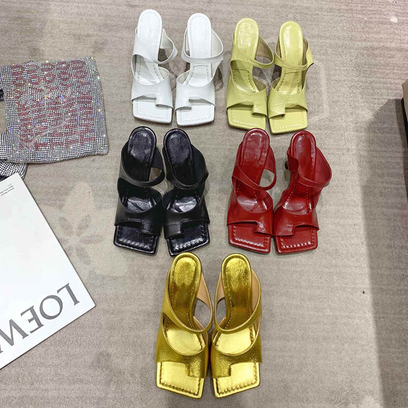 Designer shoes heels Square toe sandal fashion luxury designer women shoes high heels slippers for women best quality designer flip flops, Black
Designer shoes heels Square toe sandal fashion luxury designer women shoes high heels slippers for women best quality designer flip flops, Black