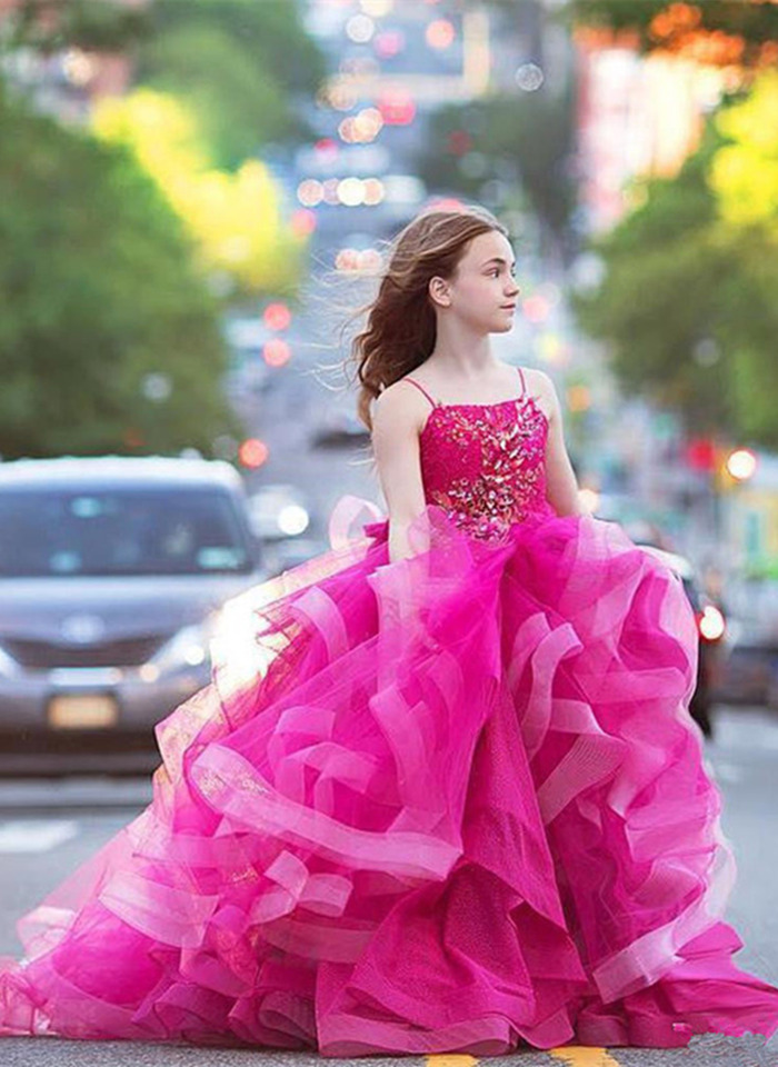 2020 Gorgeous Flower Girl Dresses cascading ruffles Fluffy Tulle Pageant Birthday party Applique Princess Gown First Communion Dresses