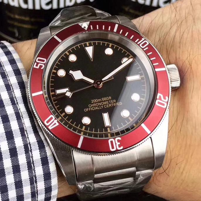 2022 Hot Mens Watch Stainless Steel Automatic Movement Mechanical Red Bezel Black Dial Solid Clasp Men Business Watches men Dress Wristwatch
2022 Hot Mens Watch Stainless Steel Automatic Movement Mechanical Red Bezel Black Dial Solid Clasp Men Business Watches men Dress Wristwatch