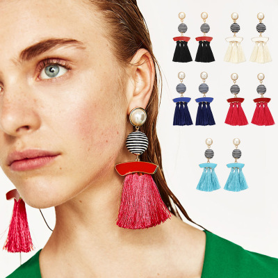 New Mix Long Tassel earrings Palace Paper quilling Ram leela Retro Flower Best Gold Silver Big Dangle Earrings Bohemian Nightclub Jewelry
New Mix Long Tassel earrings Palace Paper quilling Ram leela Retro Flower Best Gold Silver Big Dangle Earrings Bohemian Nightclub Jewelry