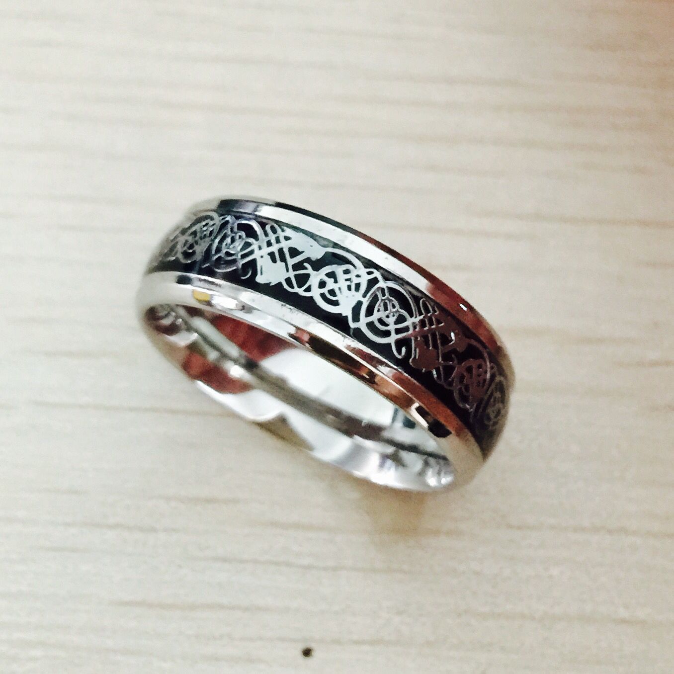 Punk Rock Style silver black dragon power Ring Mens Fashion Chunky Finger Bling Hip Hop Ring Size 7/8/9/10/11/12 Retro Titanium Steel Rings
Punk Rock Style silver black dragon power Ring Mens Fashion Chunky Finger Bling Hip Hop Ring Size 7/8/9/10/11/12 Retro Titanium Steel Rings